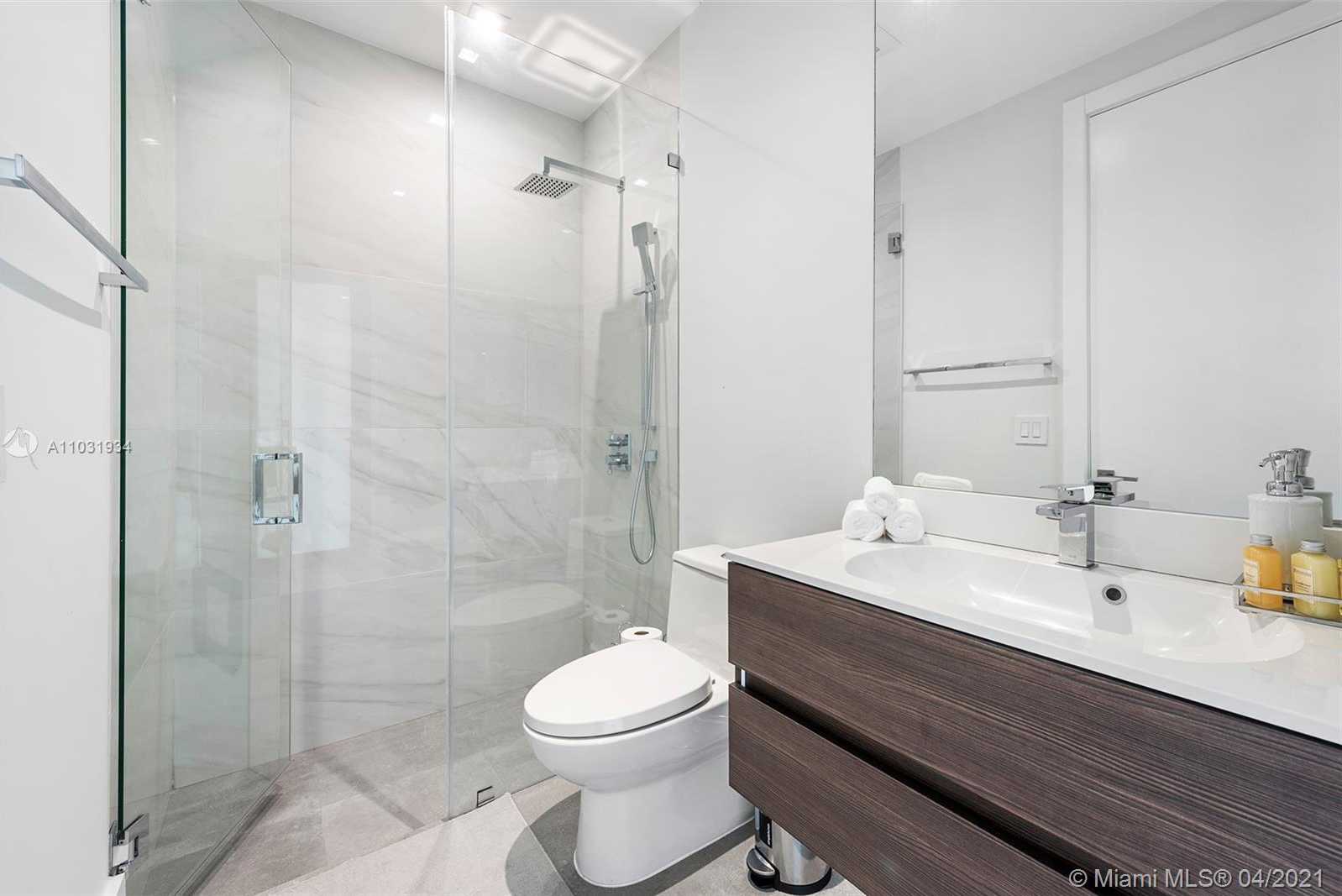 Small Image of 10 SAMANA DR, Miami Number 31