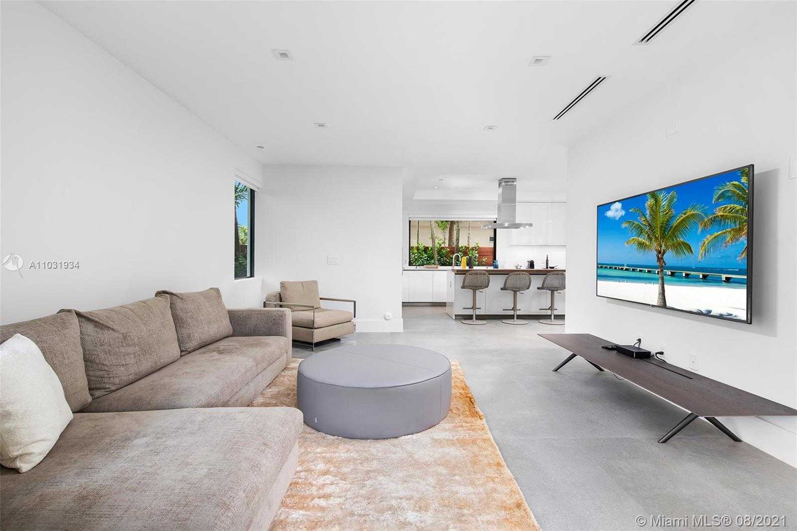 Small Image of 10 SAMANA DR, Miami Number 42