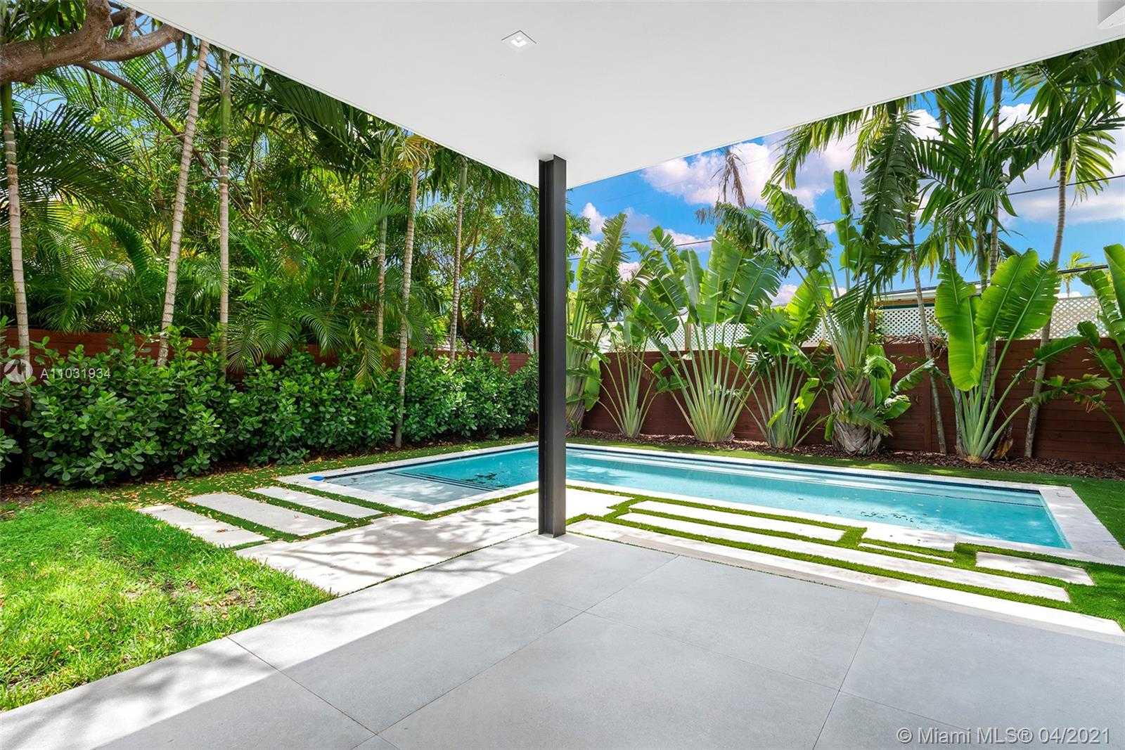 Small Image of 10 SAMANA DR, Miami Number 43