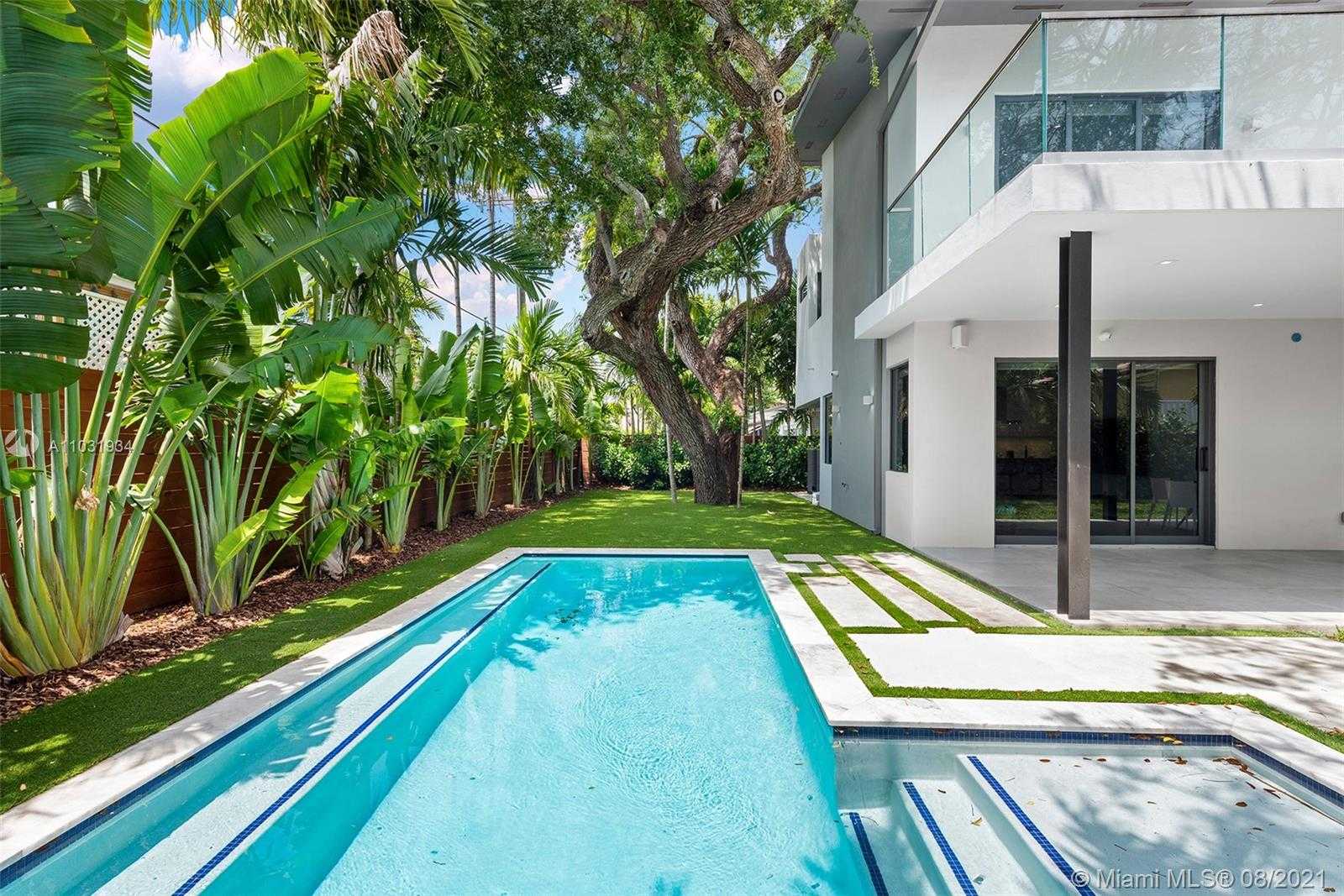 Small Image of 10 SAMANA DR, Miami Number 53