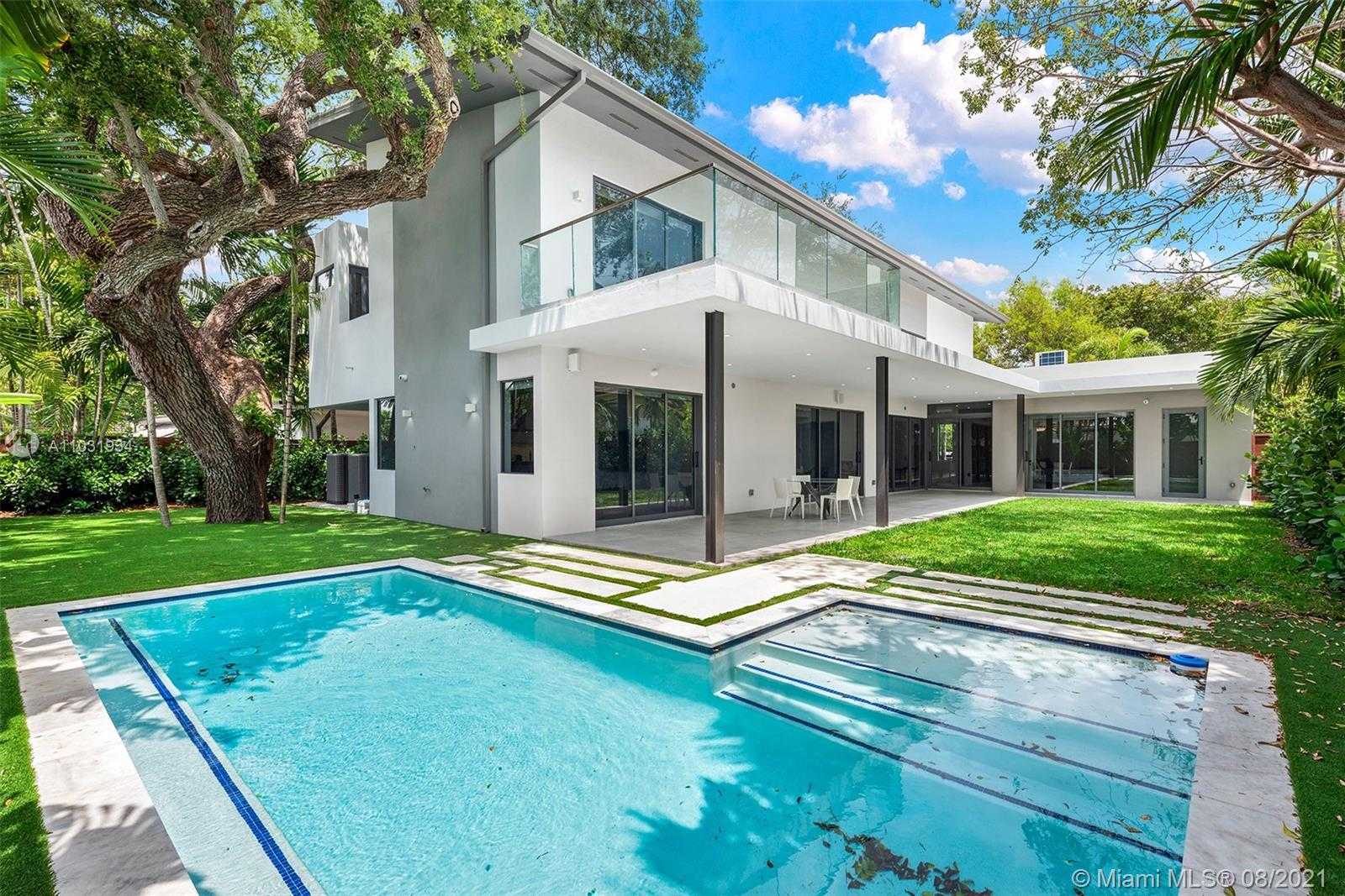 Small Image of 10 SAMANA DR, Miami Number 54