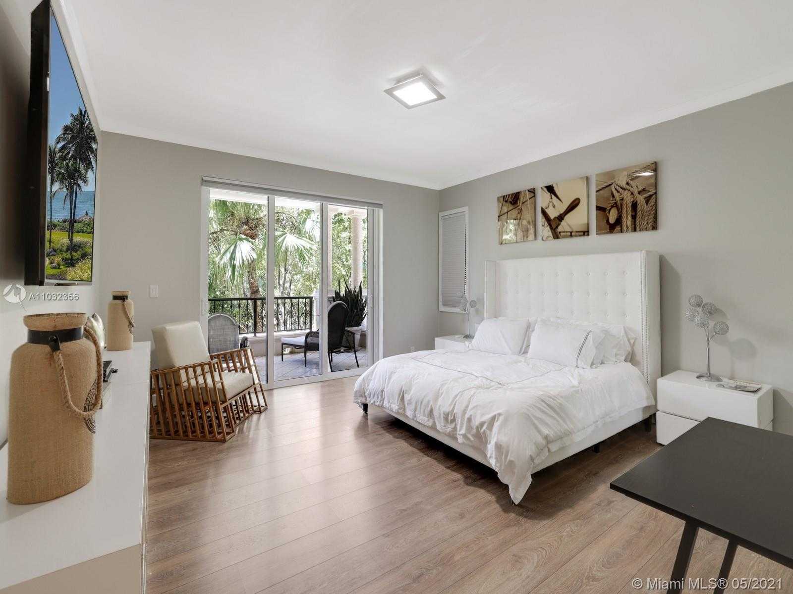 Small Image of 19126 FISHER ISLAND DR #19126, Miami Beach Number 16