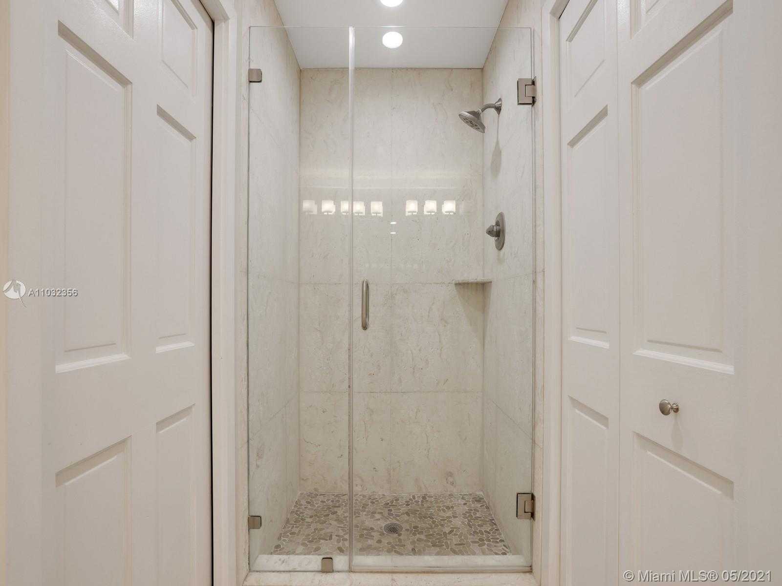 Small Image of 19126 FISHER ISLAND DR #19126, Miami Beach Number 19