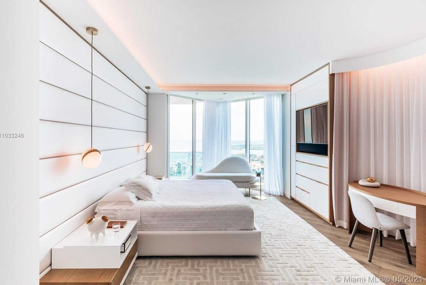 Small Image of 300 SOUTH POINTE DR #3501, Miami Beach Number 11