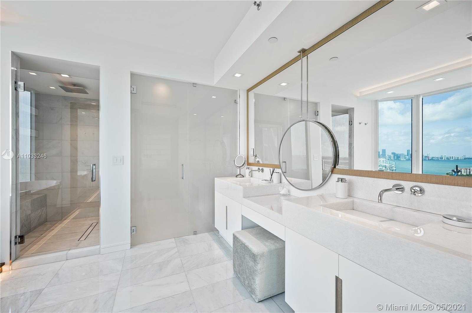 Small Image of 300 SOUTH POINTE DR #3501, Miami Beach Number 14