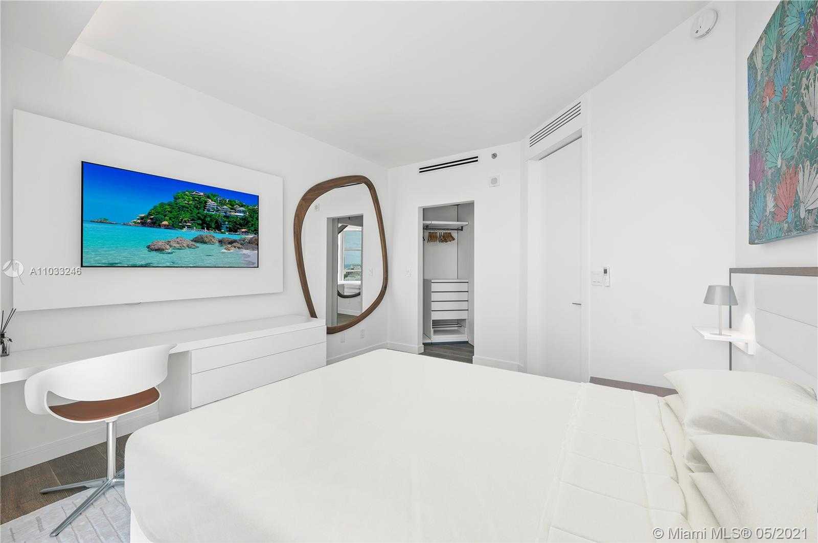 Small Image of 300 SOUTH POINTE DR #3501, Miami Beach Number 19