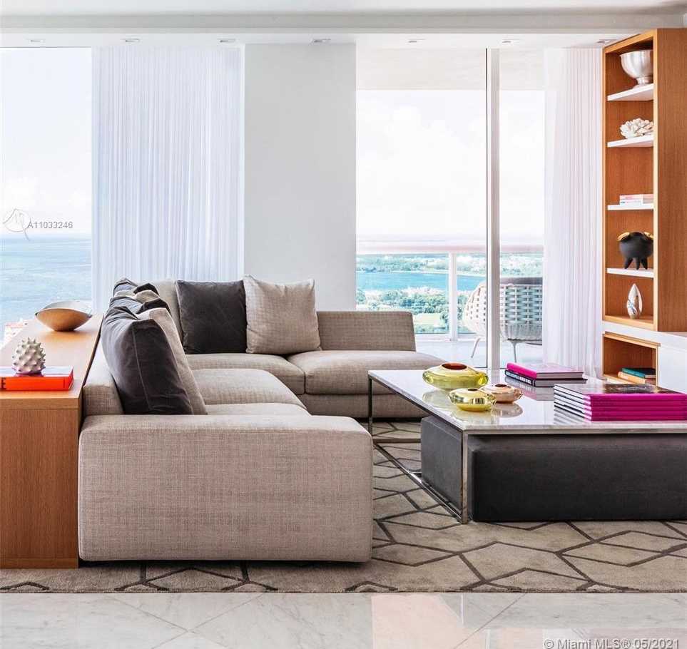 Small Image of 300 SOUTH POINTE DR #3501, Miami Beach Number 3