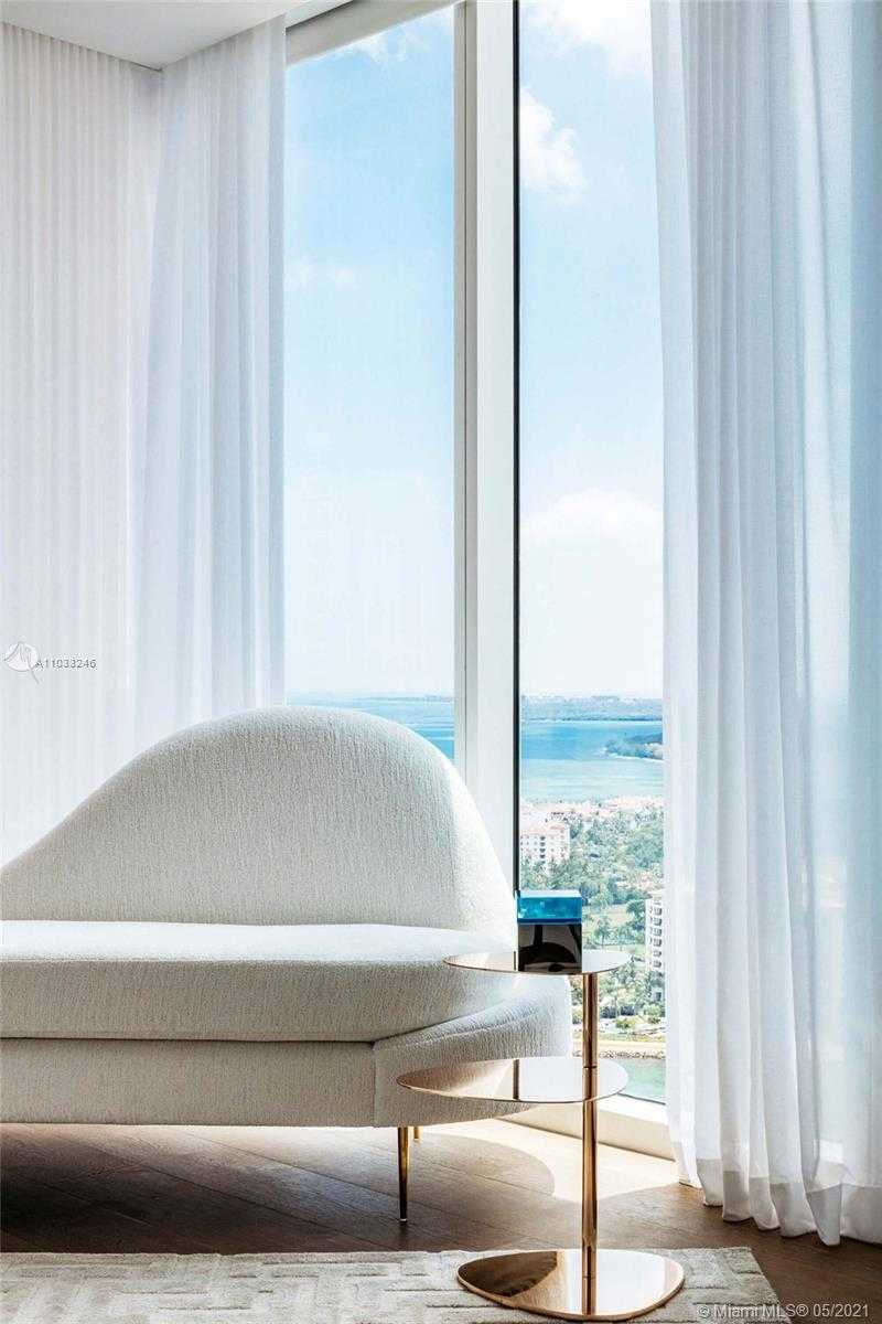 Small Image of 300 SOUTH POINTE DR #3501, Miami Beach Number 9