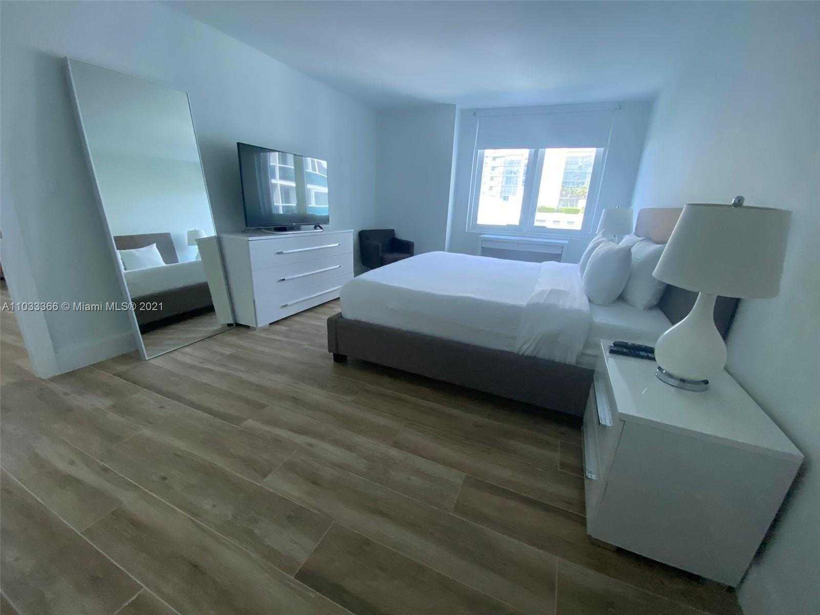 Small Image of 2301 COLLINS AVE #703, Miami Beach Number 3