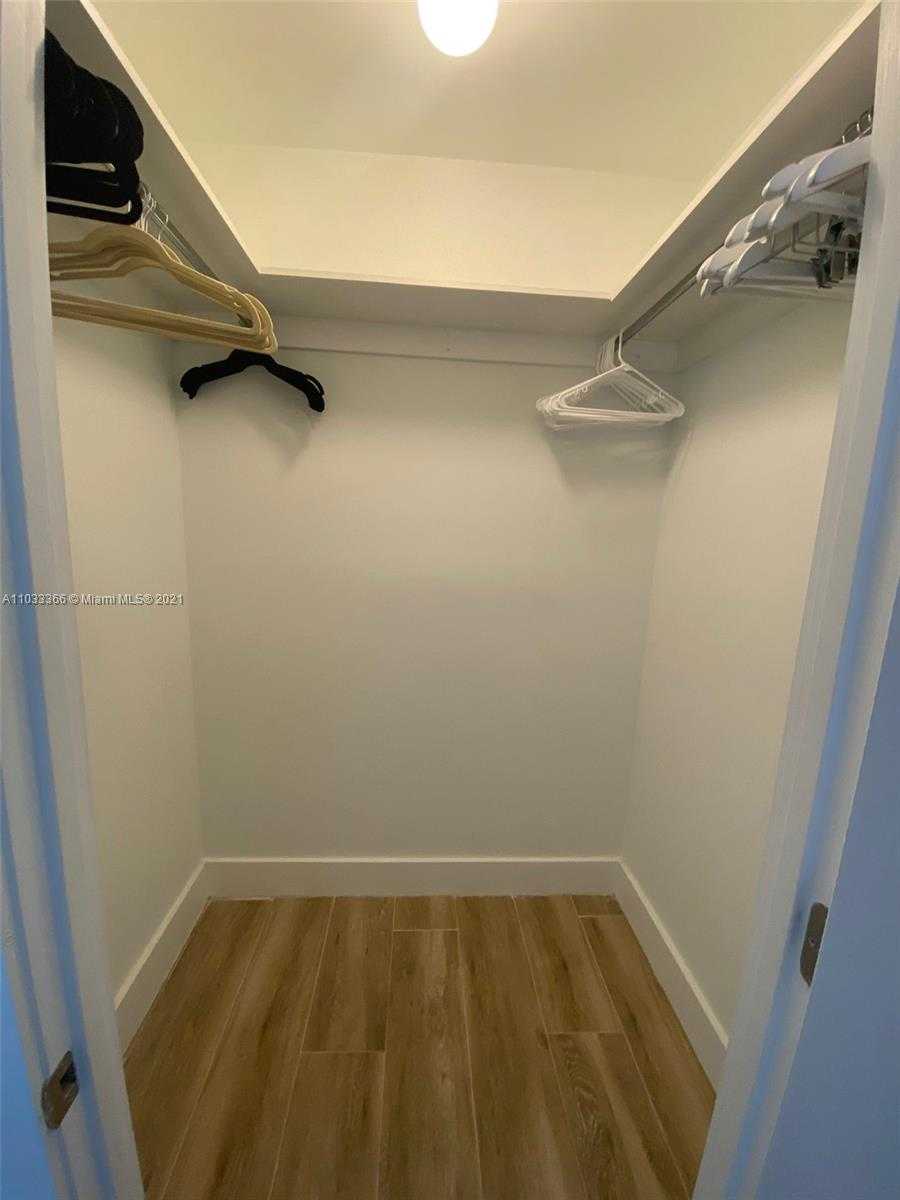 Small Image of 2301 COLLINS AVE #703, Miami Beach Number 7