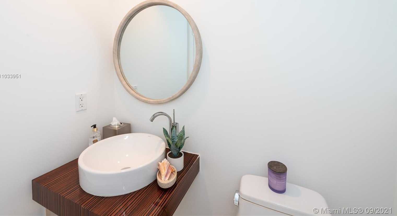 Small Image of 2711 SOUTH OCEAN DR #3202, Hollywood Number 11