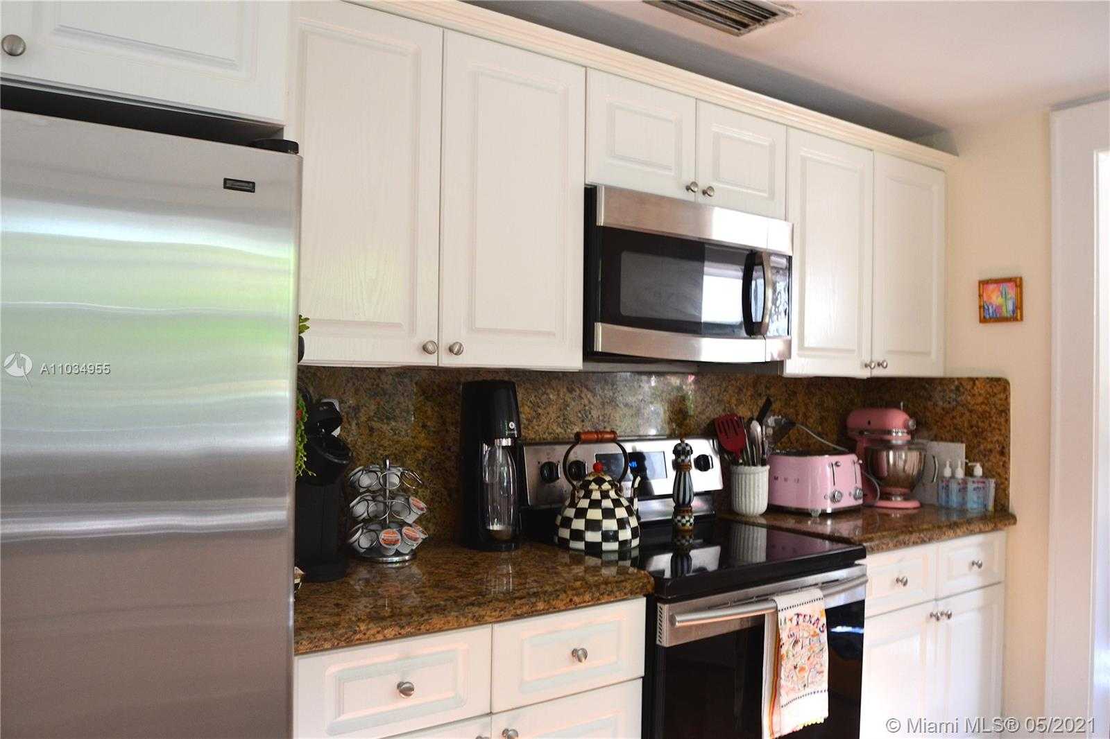 Small Image of 737 NAVARRE AVE, Coral Gables Number 12