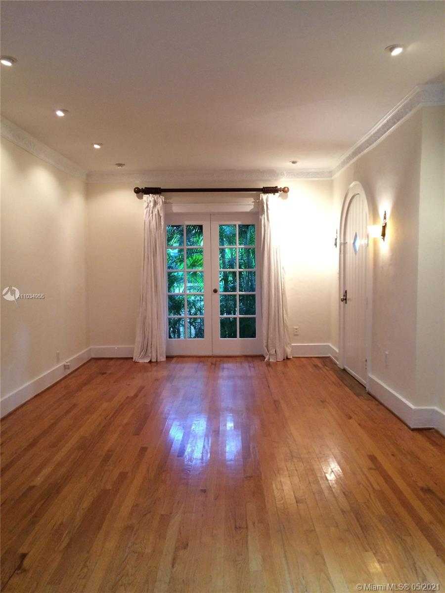 Small Image of 737 NAVARRE AVE, Coral Gables Number 4