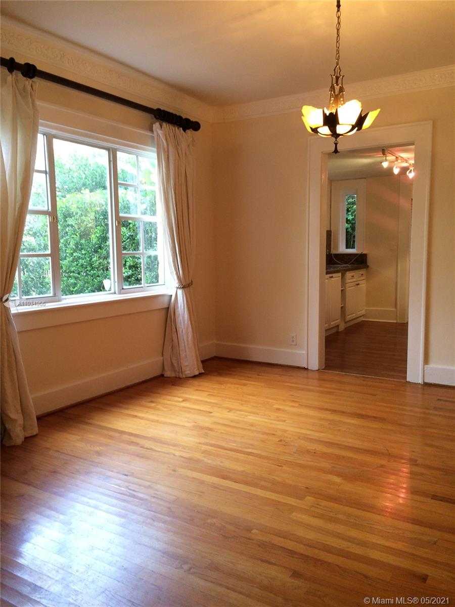 Small Image of 737 NAVARRE AVE, Coral Gables Number 7