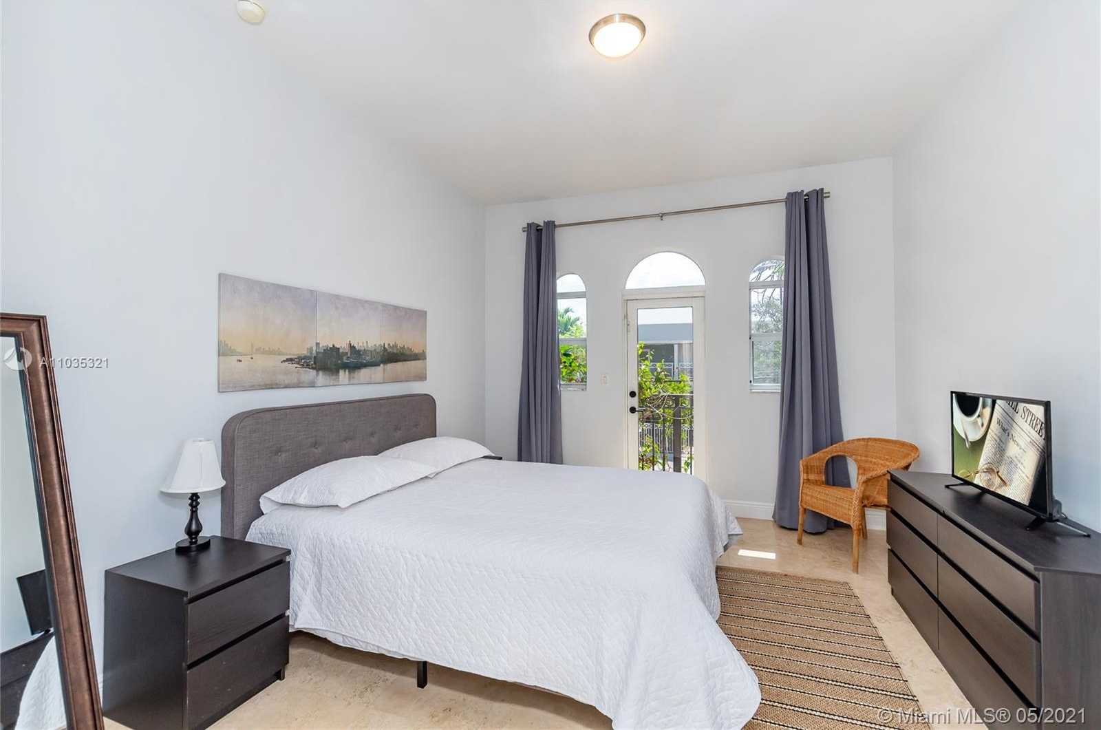 Small Image of 3166 INDIANA ST #I, Coconut Grove Number 26