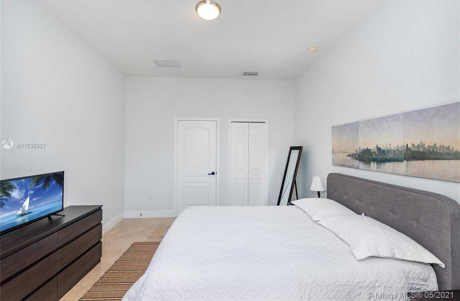 Small Image of 3166 INDIANA ST #I, Coconut Grove Number 30