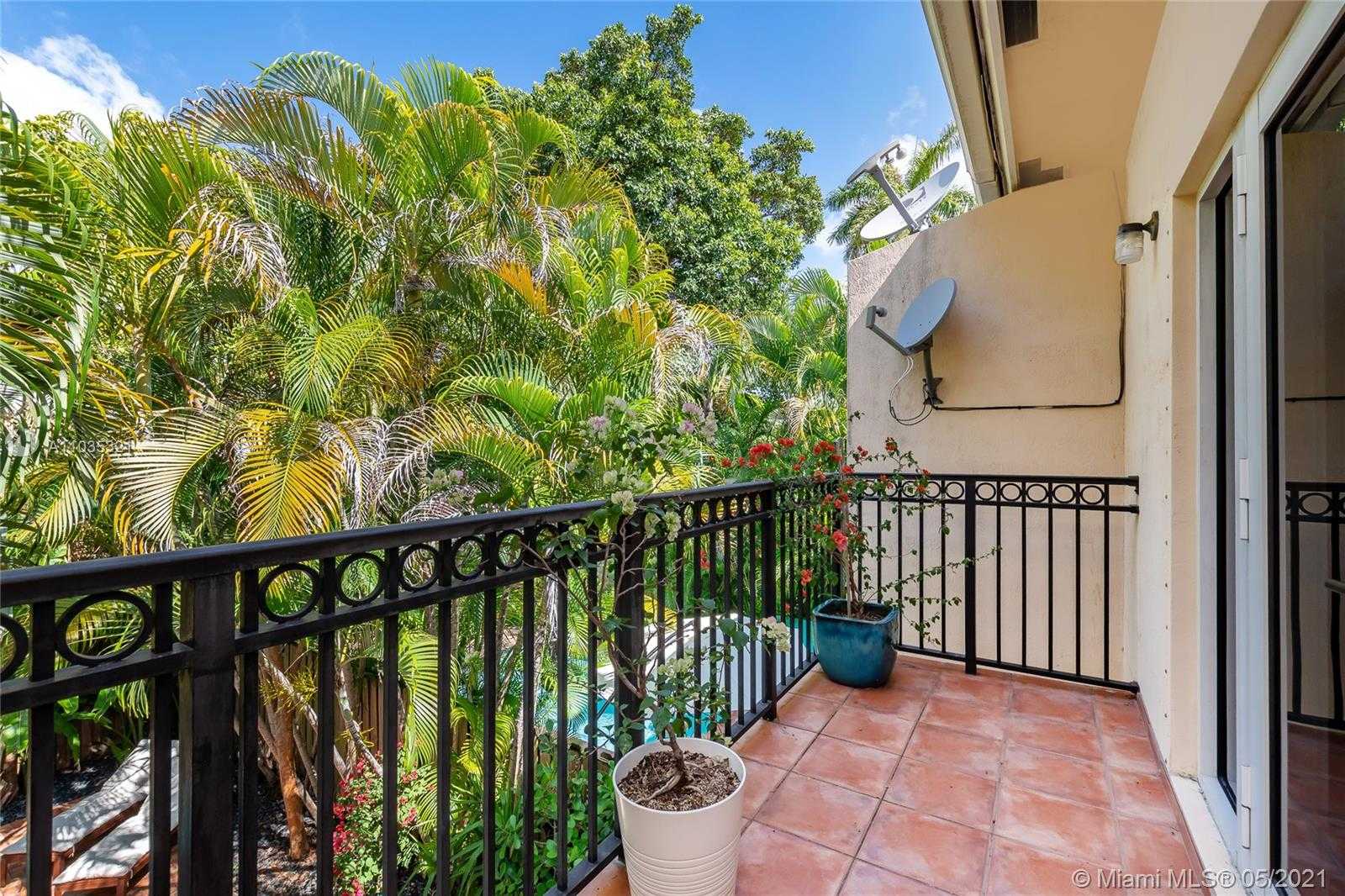 Small Image of 3166 INDIANA ST #I, Coconut Grove Number 6