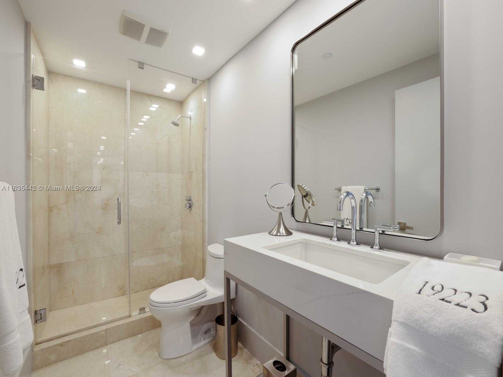 Small Image of 19223 FISHER ISLAND DR #19223, Miami Beach Number 29