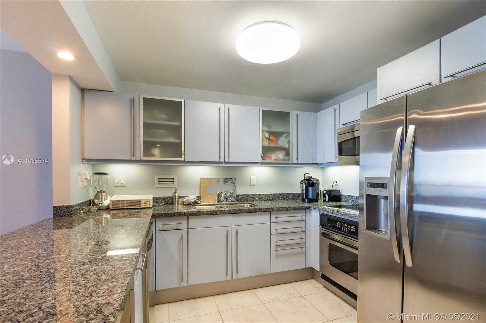 Small Image of 2301 COLLINS AVE #825, Miami Beach Number 4