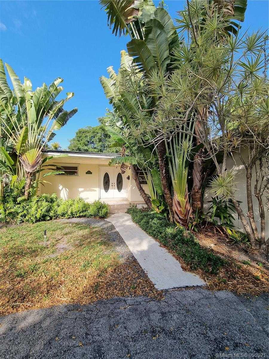 Small Image of 66 Samana Dr, Miami, FL 33133, USA Number 4