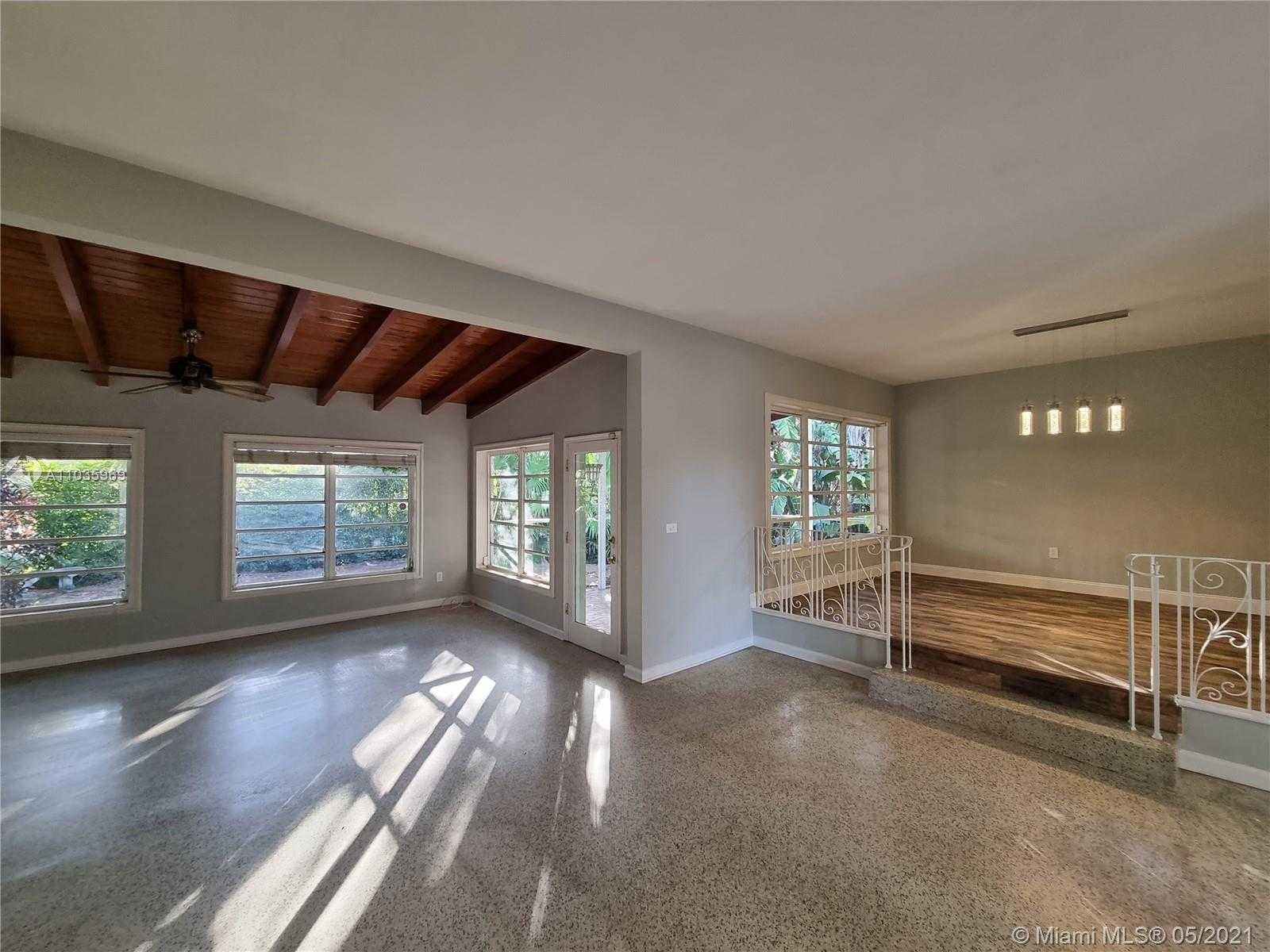 Small Image of 66 Samana Dr, Miami, FL 33133, USA Number 6