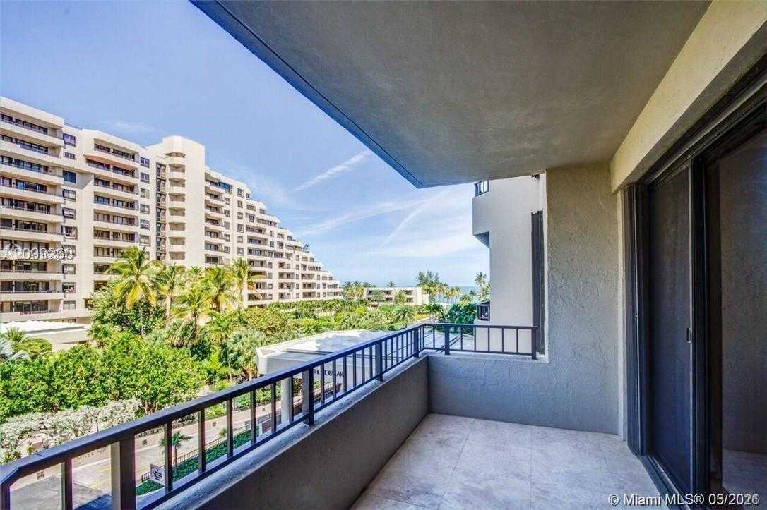 Small Image of 201 CRANDON BLVD #420, Key Biscayne Number 5