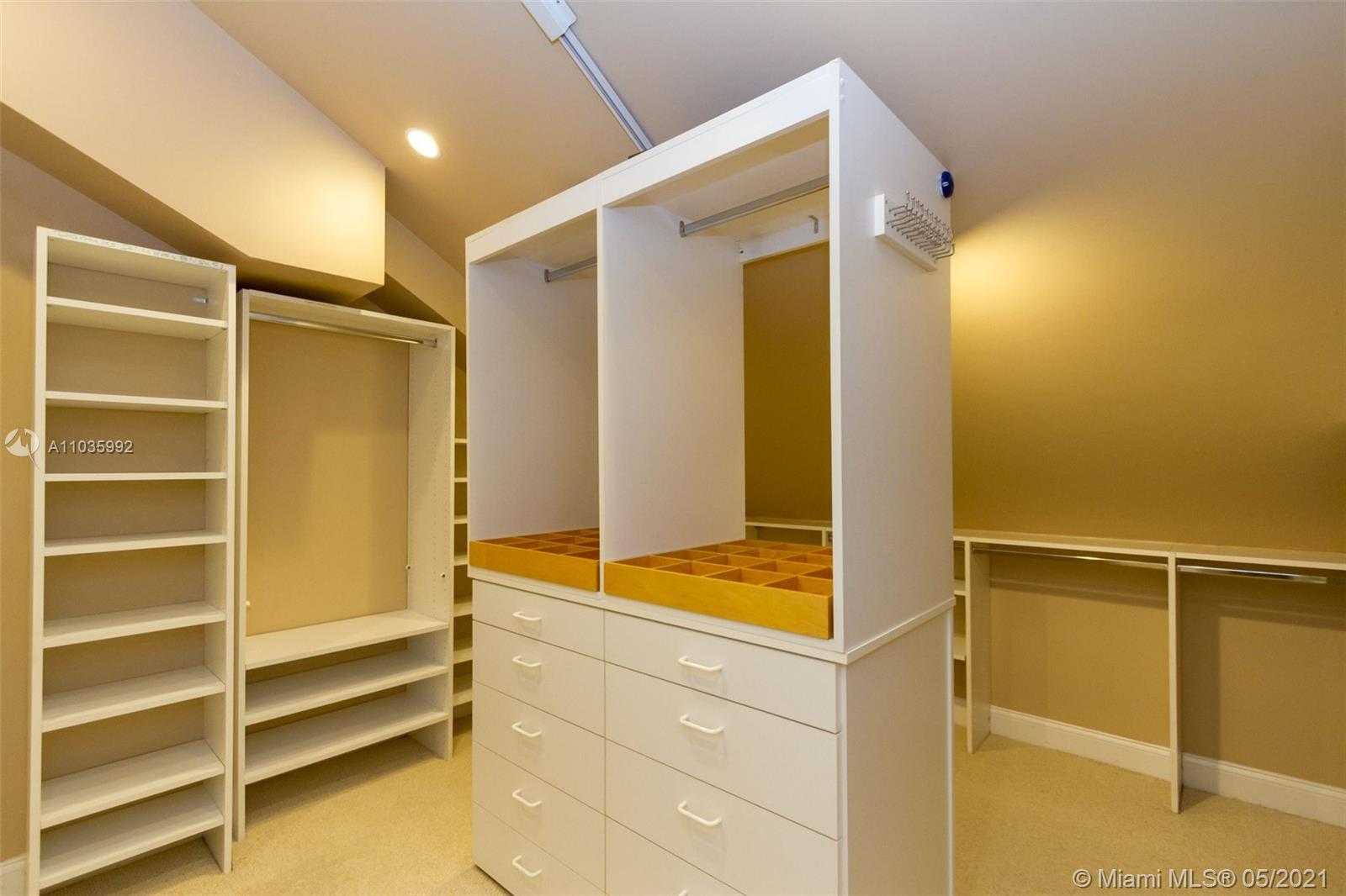 Small Image of 888 BRICKELL KEY DR #2802, Miami Number 41