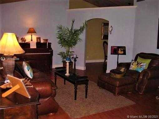 Small Image of 11411 SOUTH WEST 114TH ST, Miami Number 3
