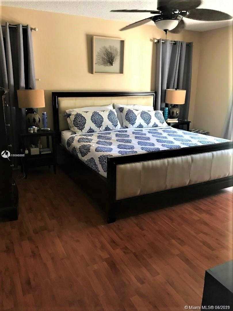 Small Image of 11411 SOUTH WEST 114TH ST, Miami Number 7