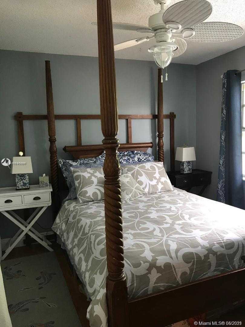 Small Image of 11411 SOUTH WEST 114TH ST, Miami Number 8