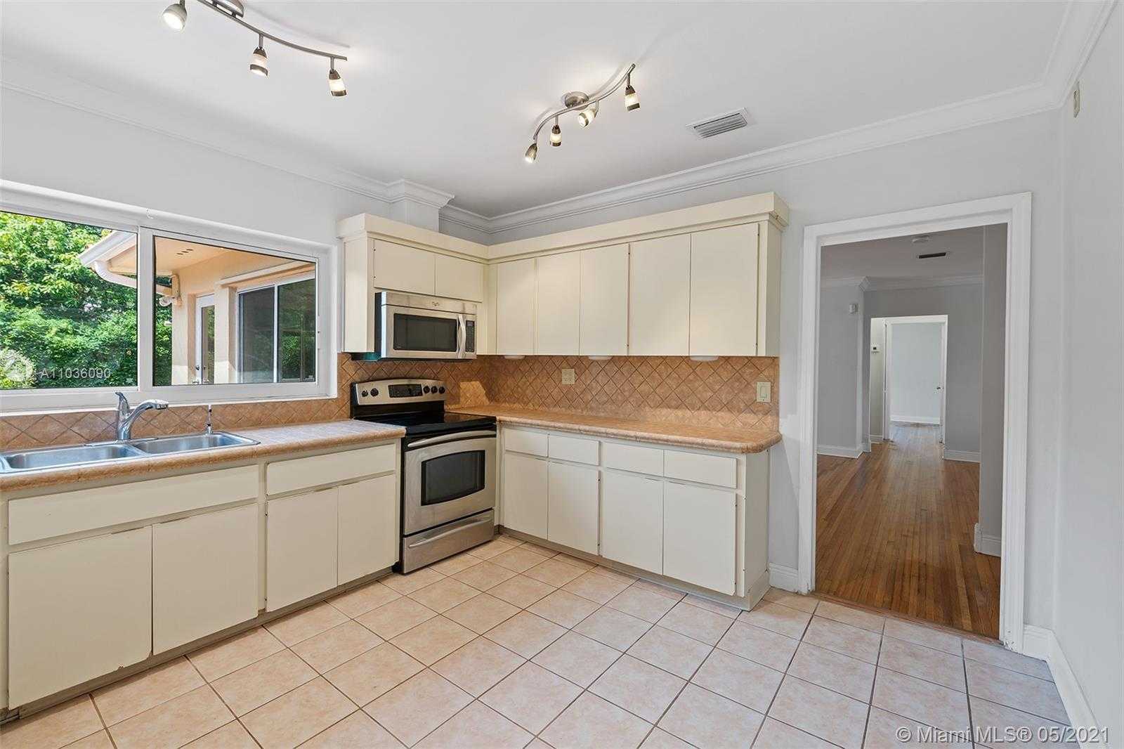 Small Image of 641 NAVARRE AVE, Coral Gables Number 11