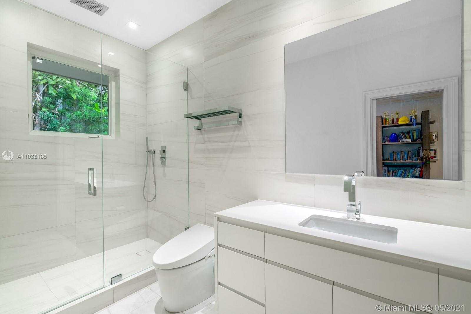 Small Image of 171 CAPE FLORIDA DR, Key Biscayne Number 22