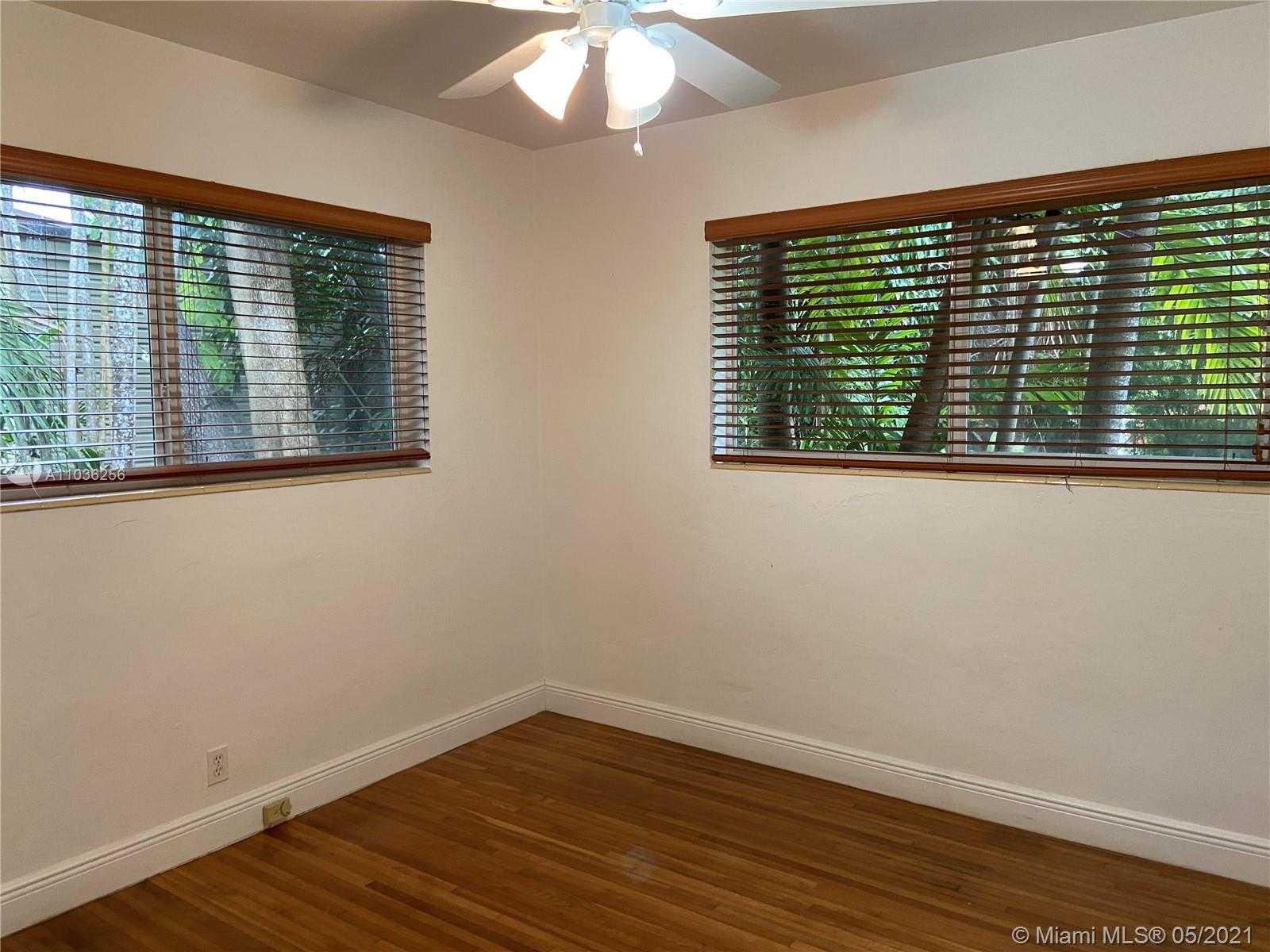 Small Image of 6760 SOUTH WEST 78TH TER, South Miami Number 10