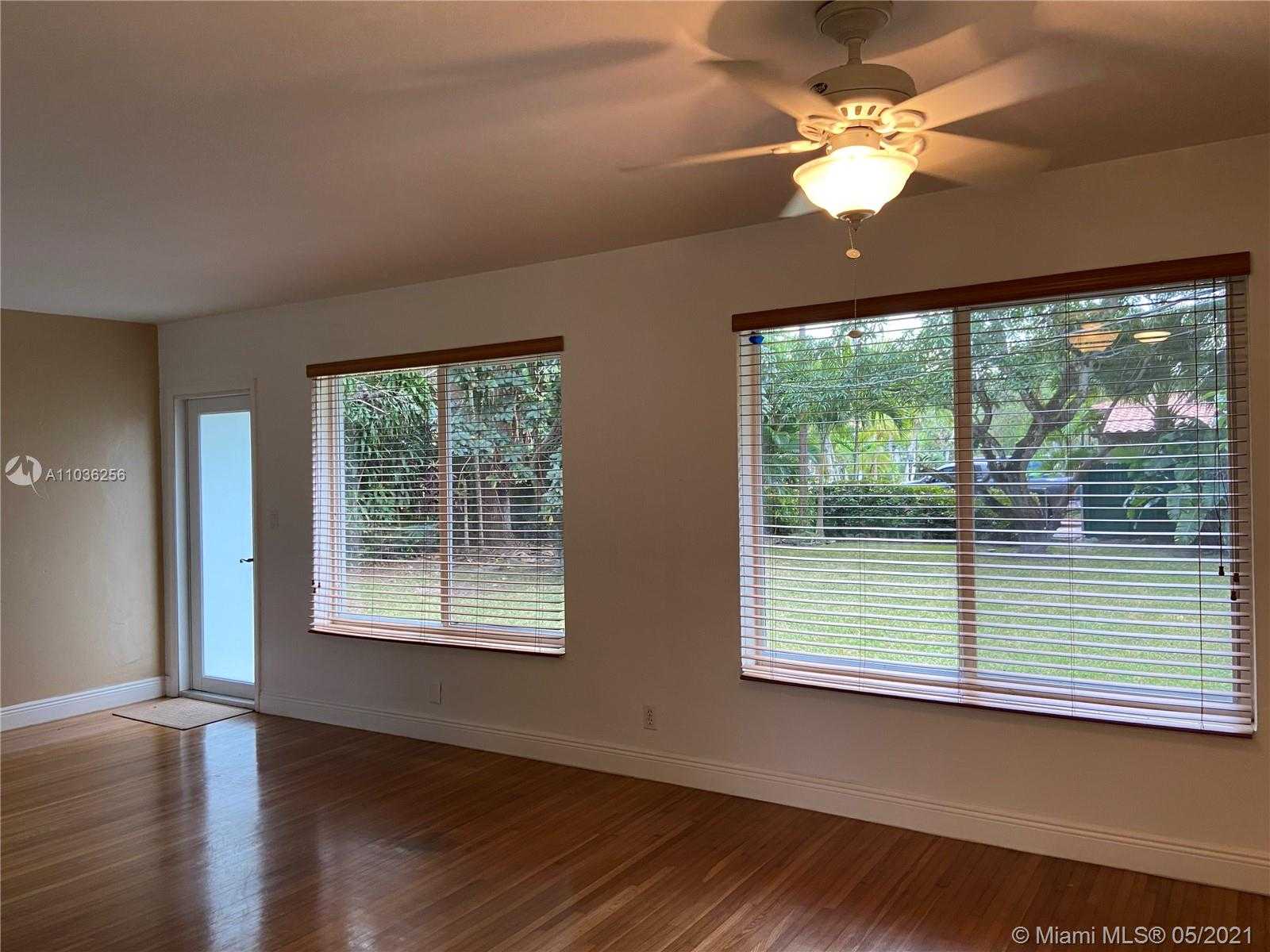 Small Image of 6760 SOUTH WEST 78TH TER, South Miami Number 6