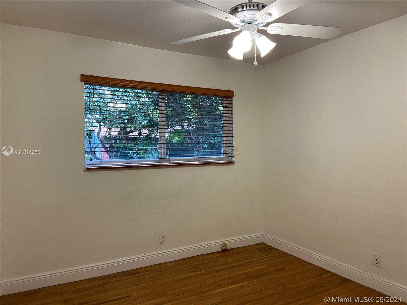 Small Image of 6760 SOUTH WEST 78TH TER, South Miami Number 9