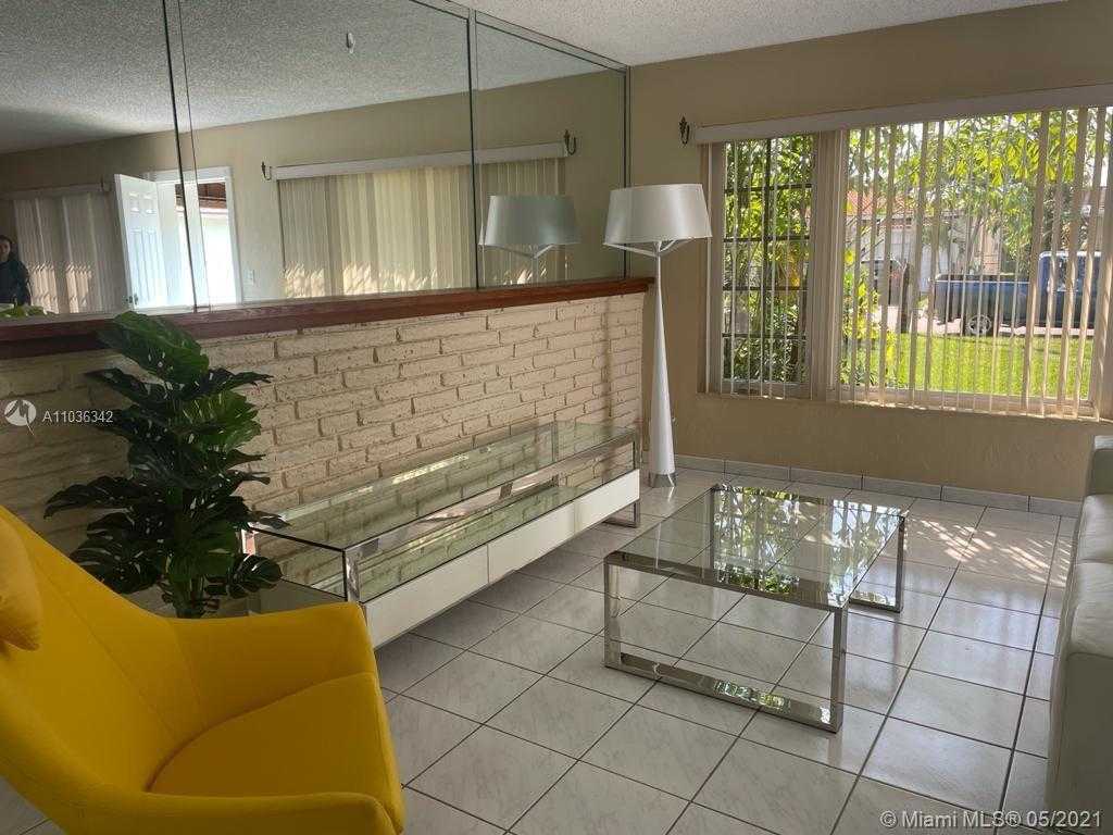 Small Image of 9125 CARLYLE AVE, Surfside Number 2
