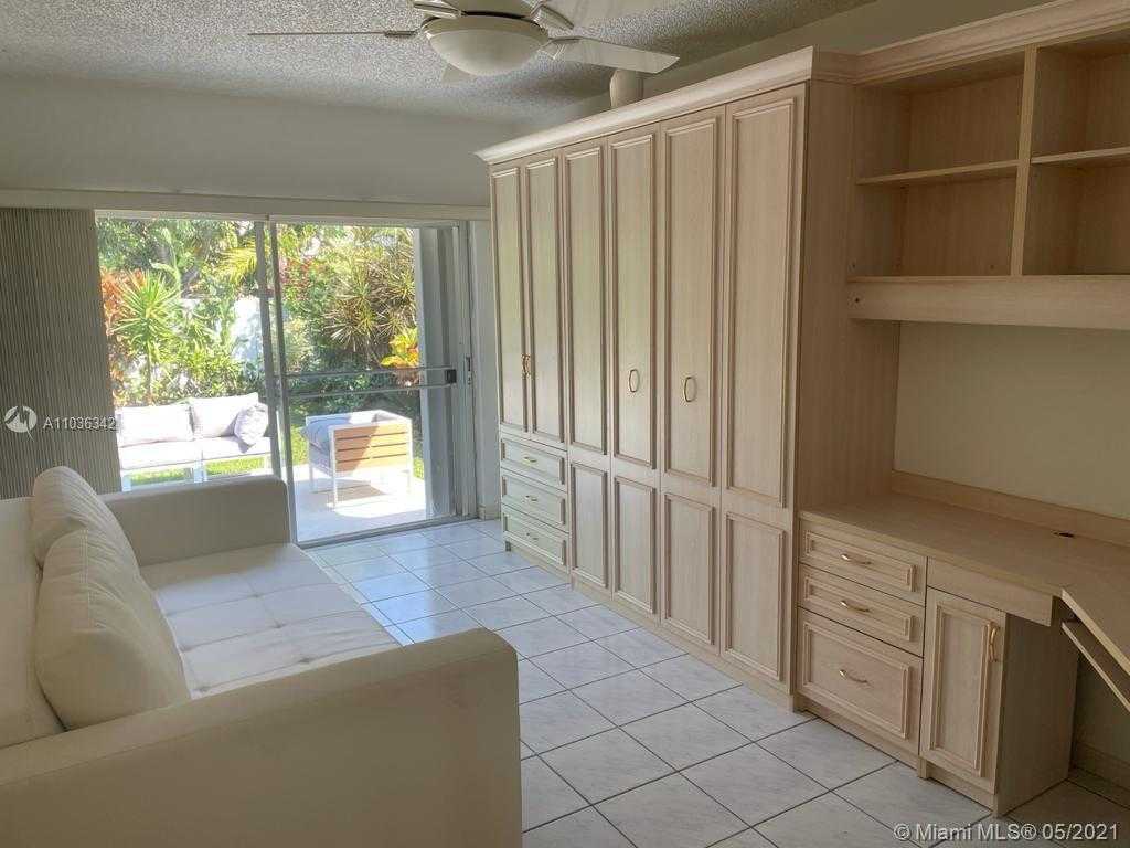 Small Image of 9125 CARLYLE AVE, Surfside Number 7