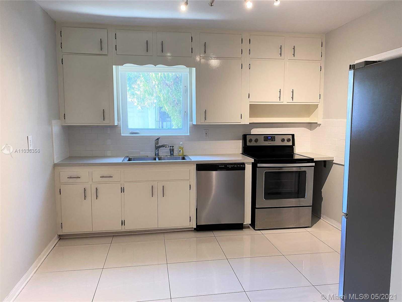 Small Image of 2520 SOUTH WEST 19TH AVE, Miami Number 4