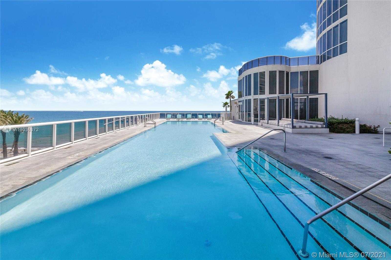 Small Image of 15901 COLLINS AVE #1807, Sunny Isles Beach Number 2