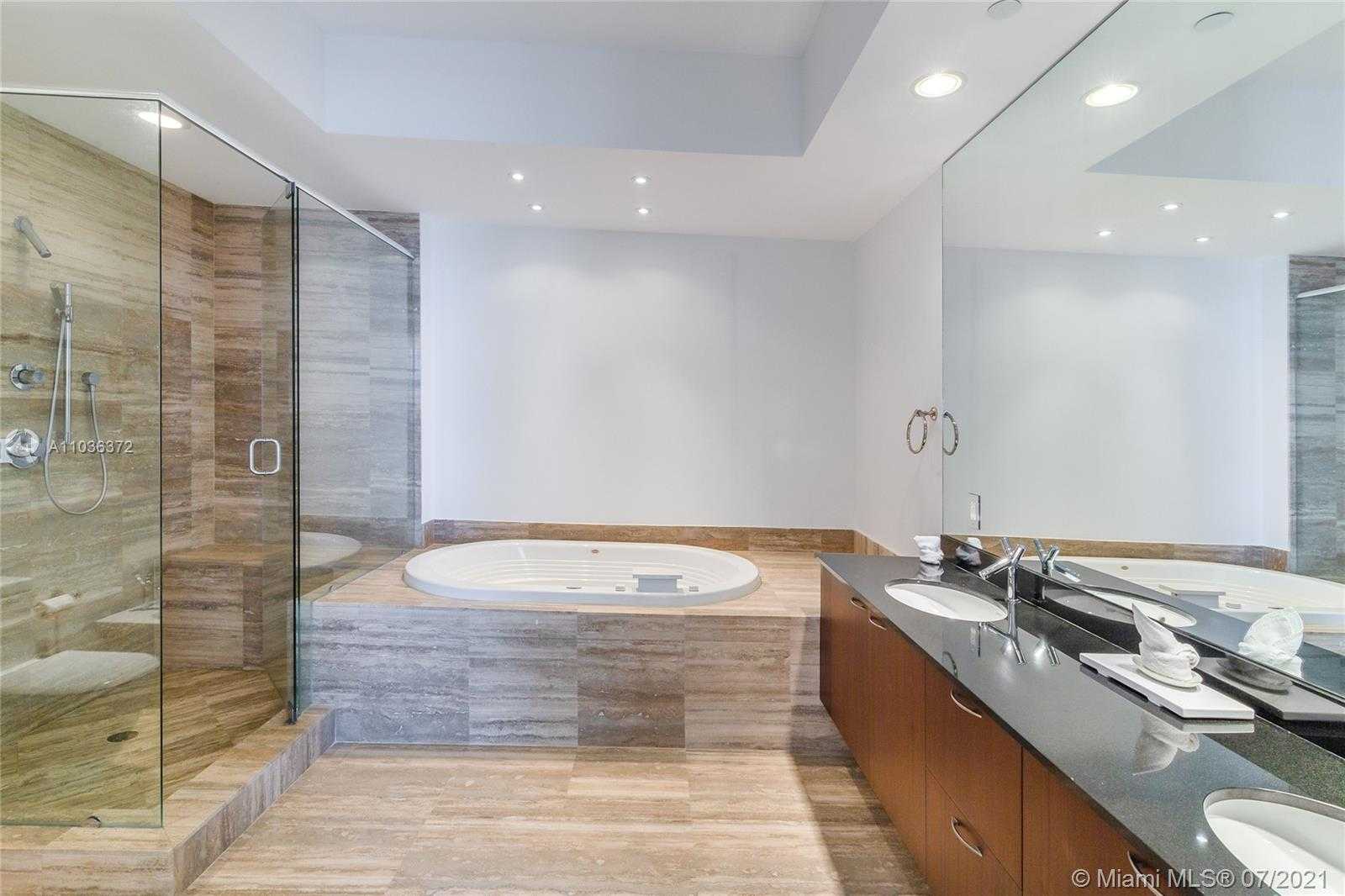 Small Image of 15901 COLLINS AVE #1807, Sunny Isles Beach Number 5