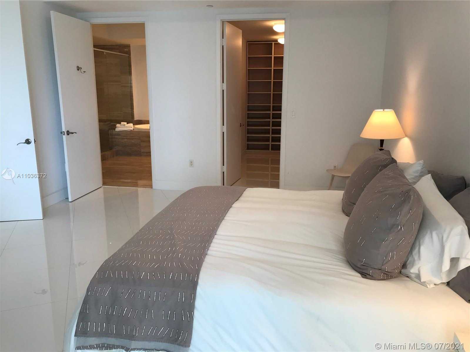 Small Image of 15901 COLLINS AVE #1807, Sunny Isles Beach Number 7
