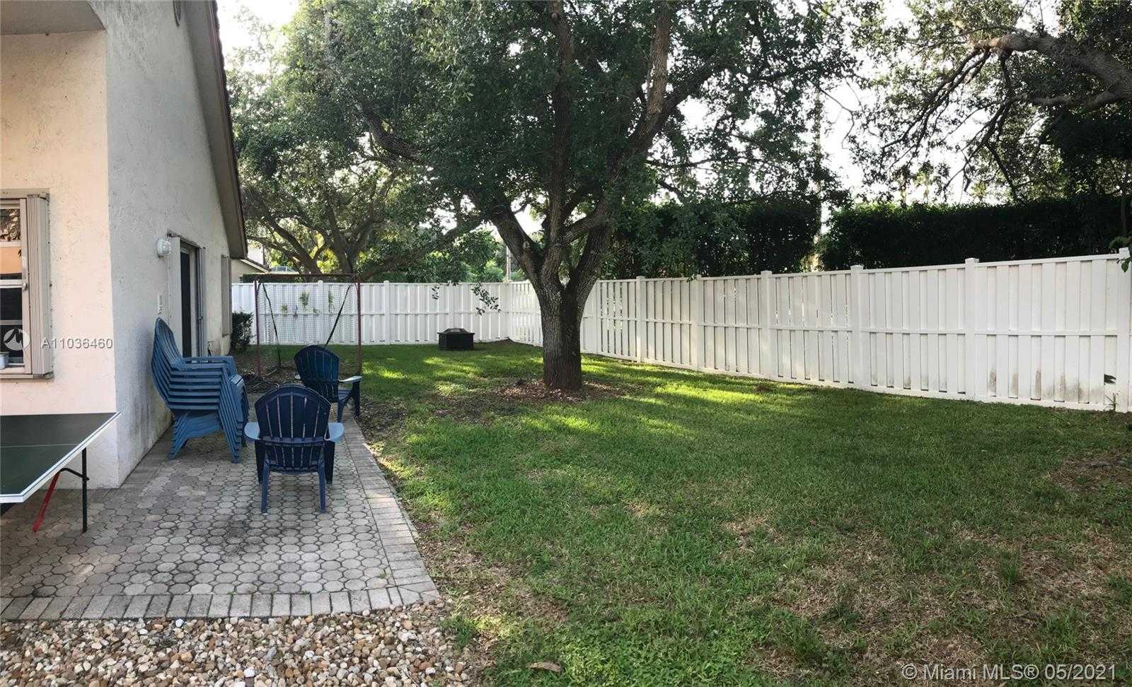 Small Image of 11017 HELENA DR #11017, Cooper City Number 14
