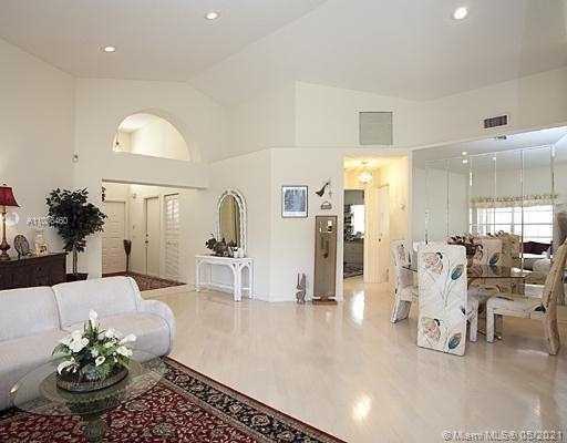 Small Image of 11017 HELENA DR #11017, Cooper City Number 7