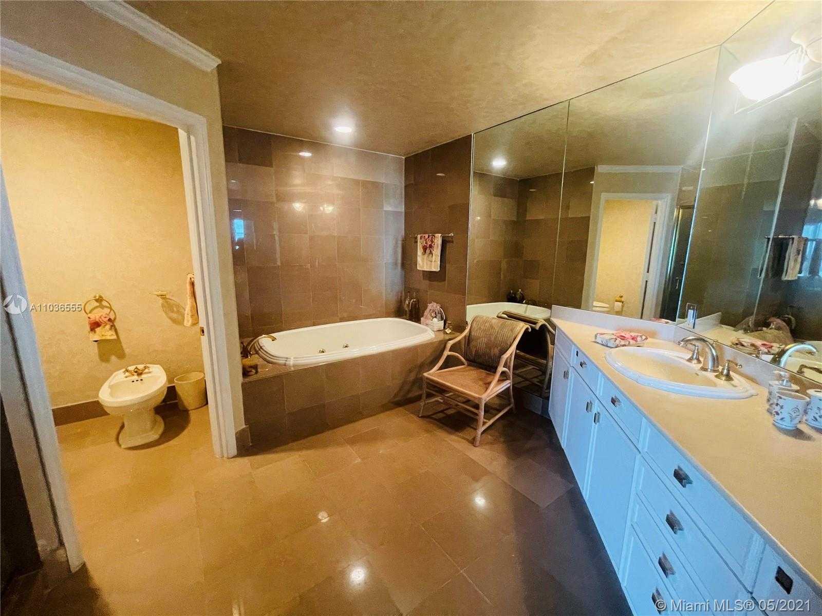 Small Image of 2645 SOUTH BAYSHORE DR #1003, Miami Number 40