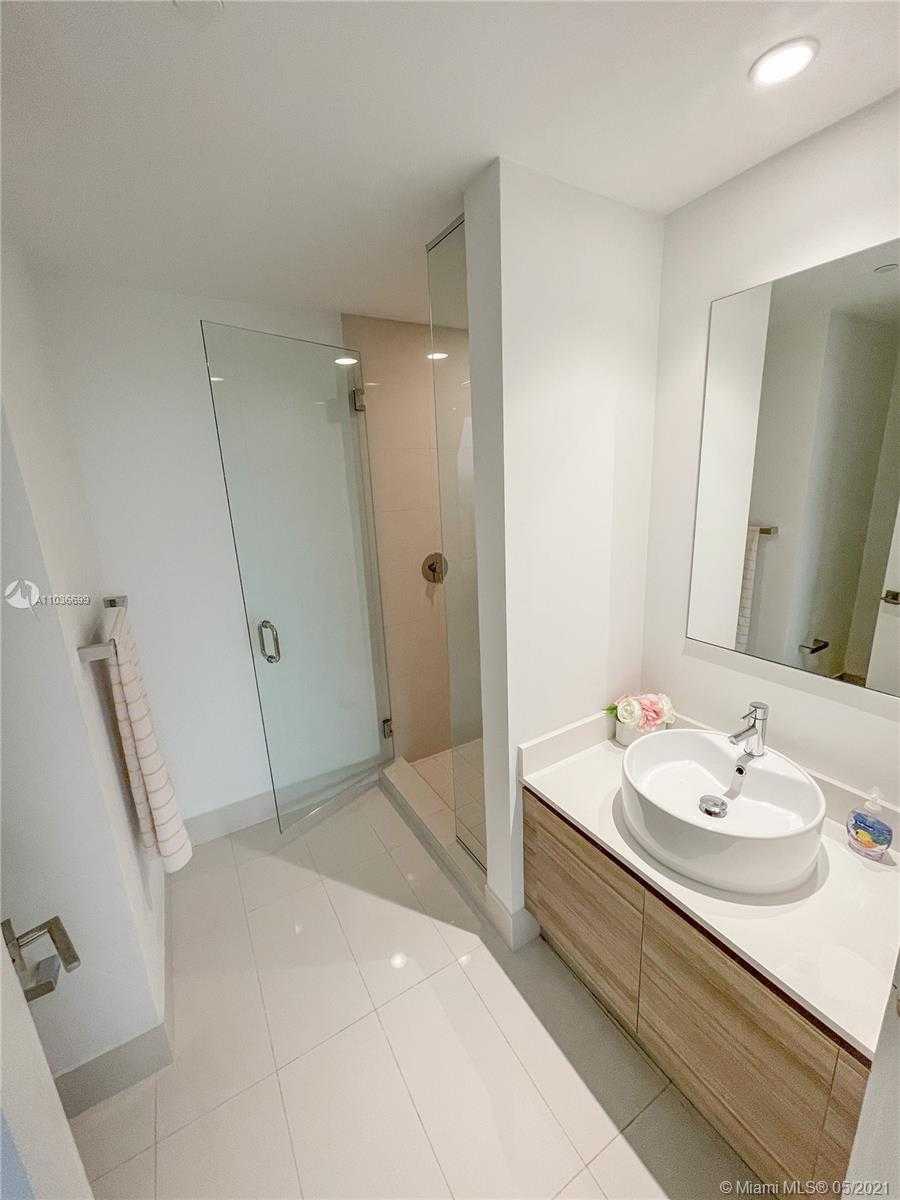 Small Image of 121 NORTH EAST 34TH ST #2615, Miami Number 12