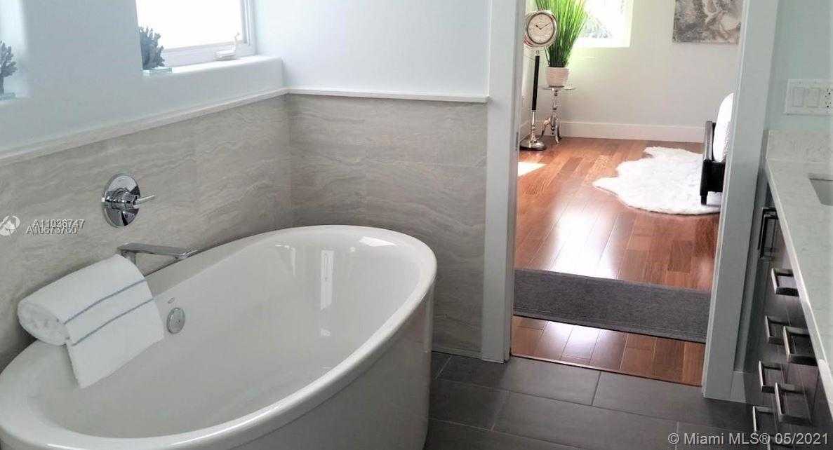Small Image of 1409 NORTH EAST 4TH PL #1409, Fort Lauderdale Number 12