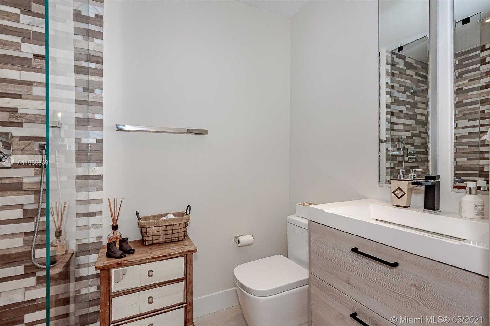 Small Image of 20846 NORTH EAST 32ND AVE, Aventura Number 12