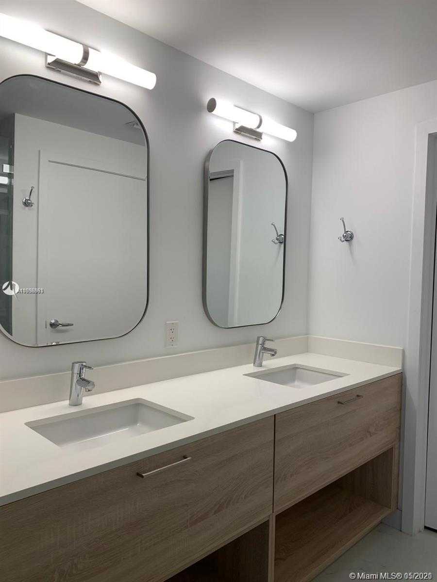 Small Image of 16385 BISCAYNE BLVD #3202, North Miami Beach Number 5