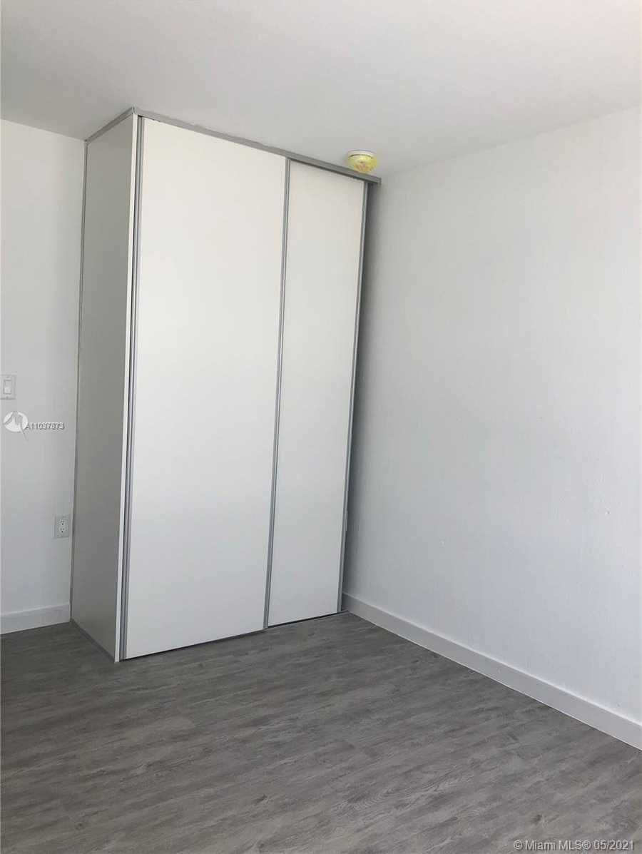 Small Image of 25869 SOUTH WEST 139TH PATH #25869, Miami Number 18