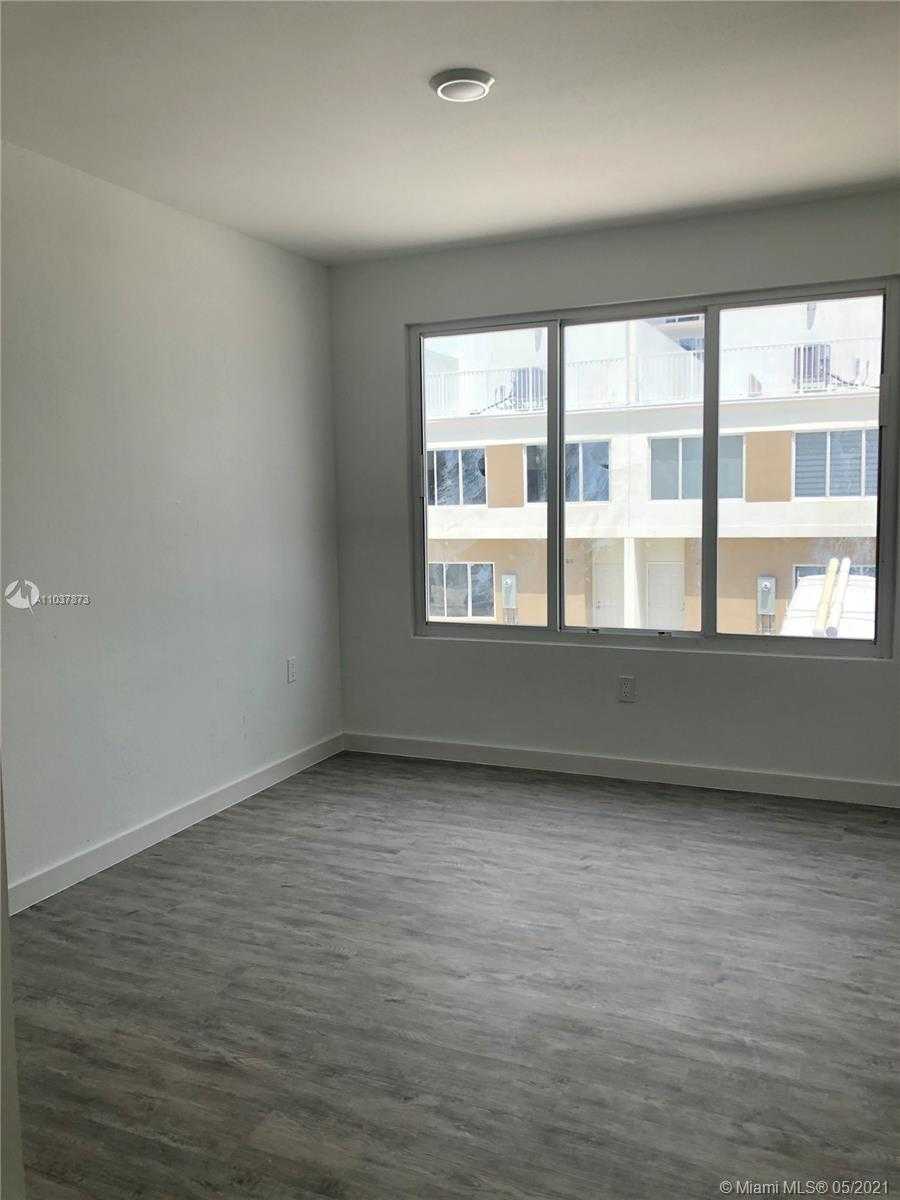 Small Image of 25869 SOUTH WEST 139TH PATH #25869, Miami Number 19
